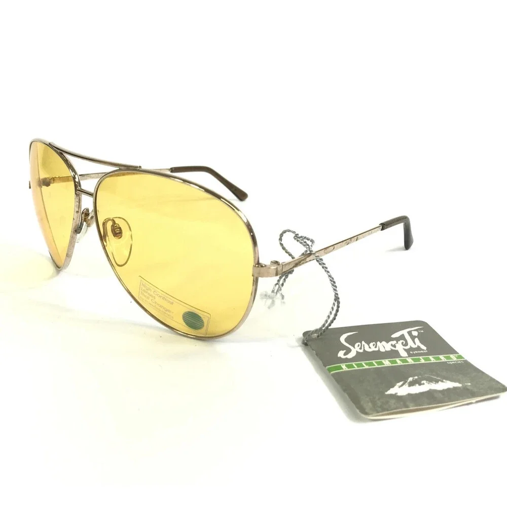 Vintage Serengeti Sunglasses 5129M Mens Gold Aviators Yellow Photochromic Lenses